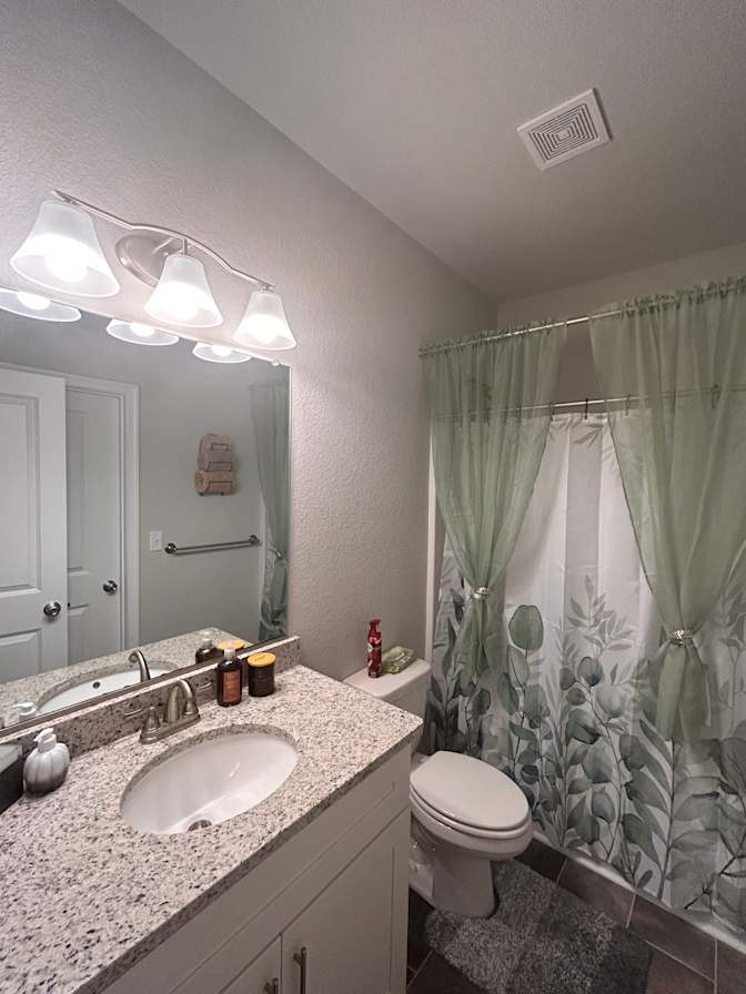 Aallisha's room