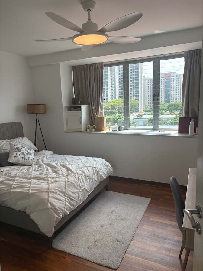 Zahra's room