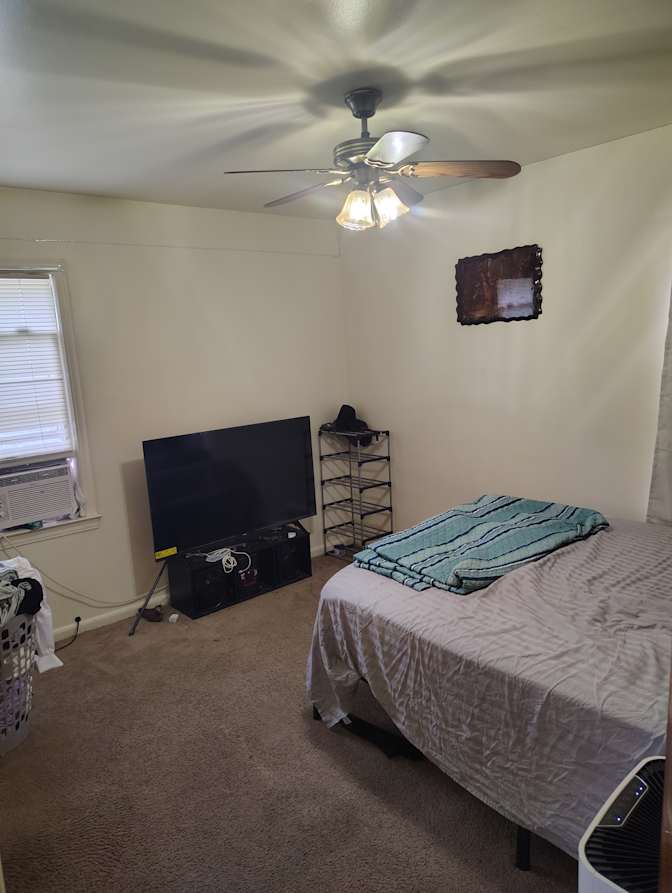 Jacquez Warren's room