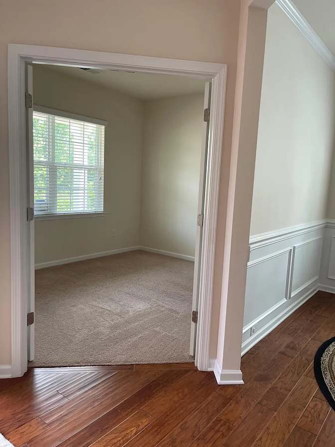 Alcove Rooms's room
