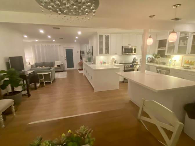 Caroline's room