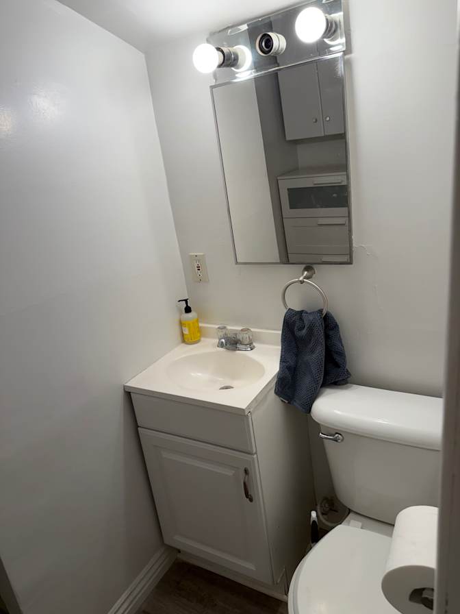 Thomas's room