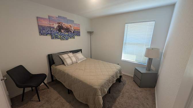 Lorenzo's room
