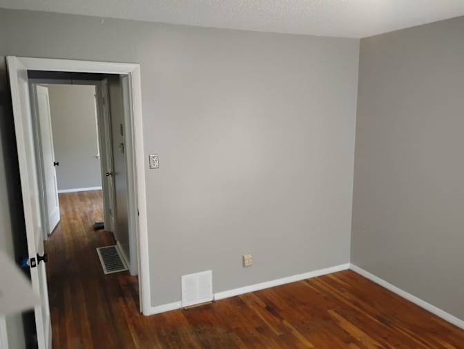 Ginger Hathaway's room