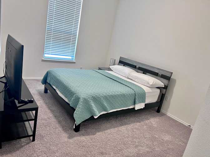 Kenny's room