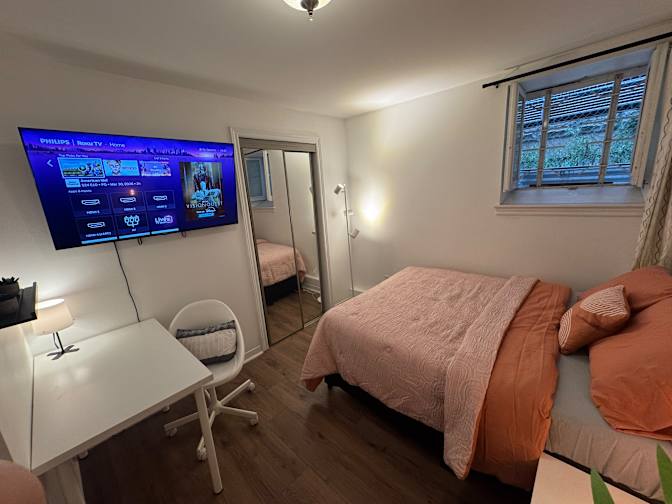 Alona's room