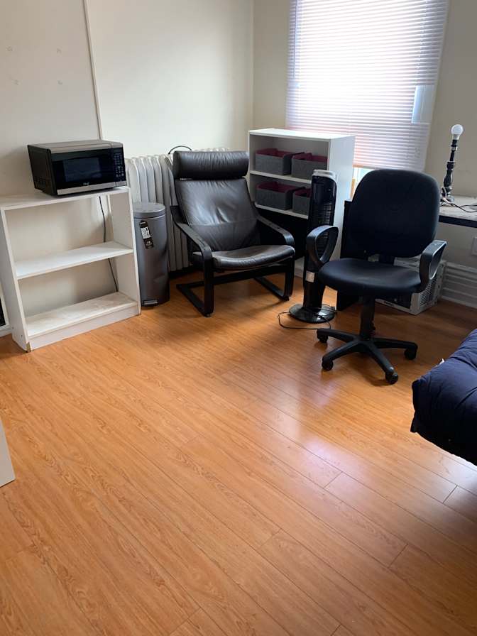 Annex studios's room