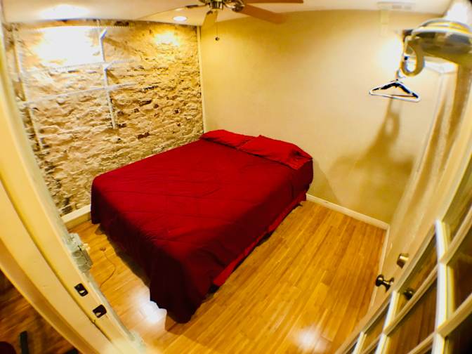 Stephanie Raigoza's room