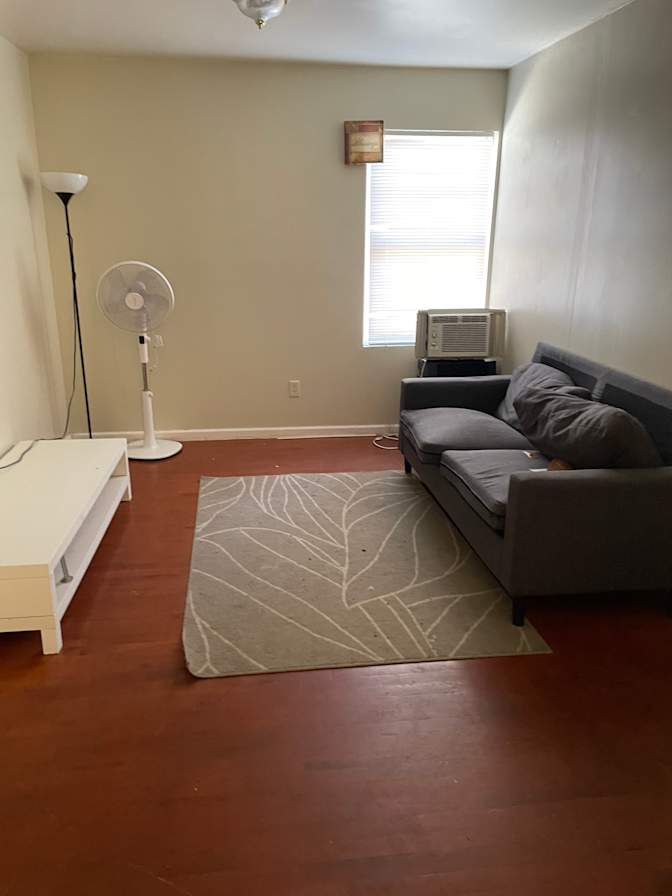 Jen's room
