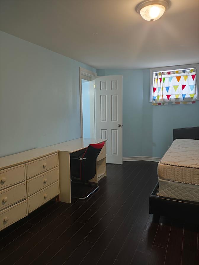 Ernest Avenue - Photo 3