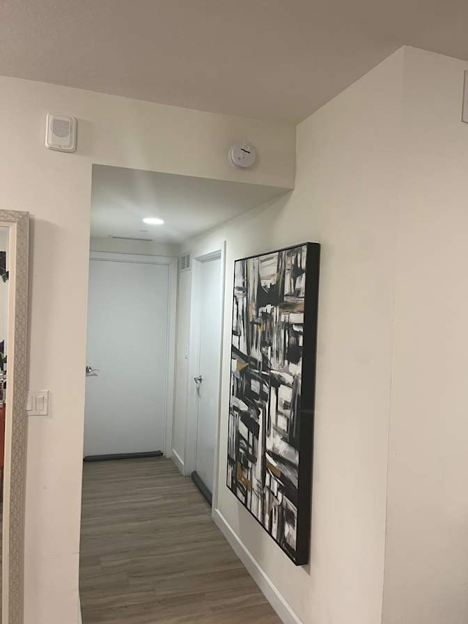 johnatan's room