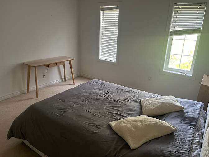 Julio's room