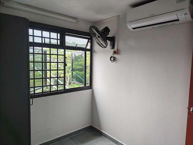 Sharon Li's room