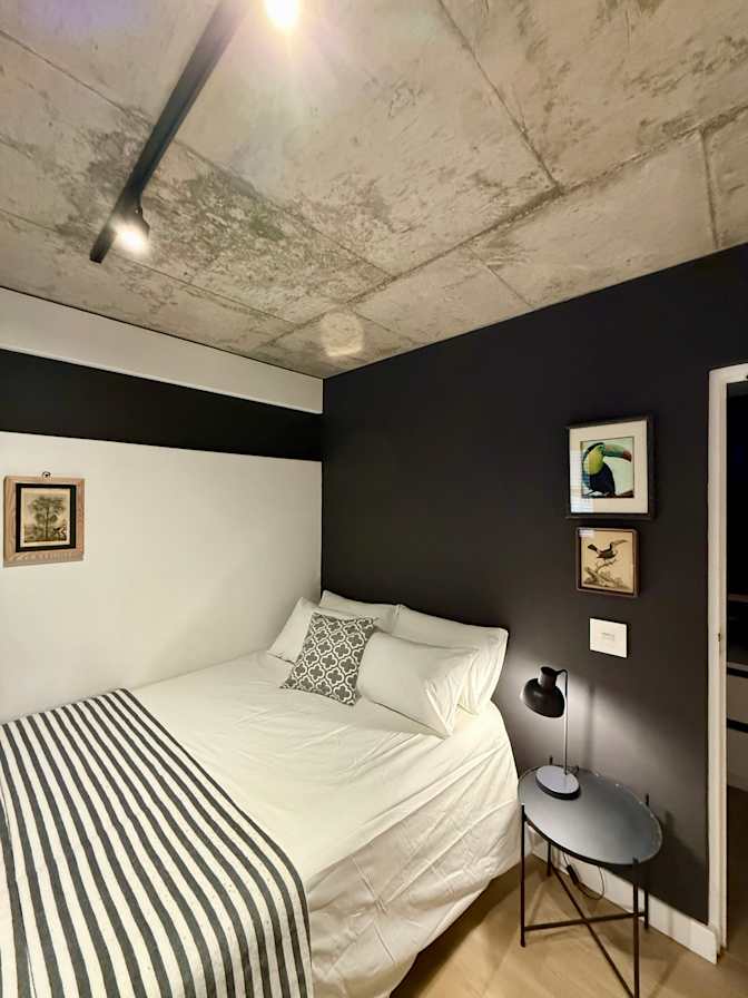 Simon's room