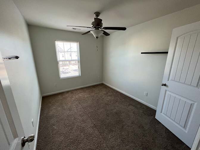 Alcove Rooms's room