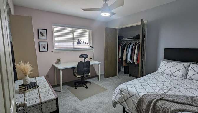 Iny's room