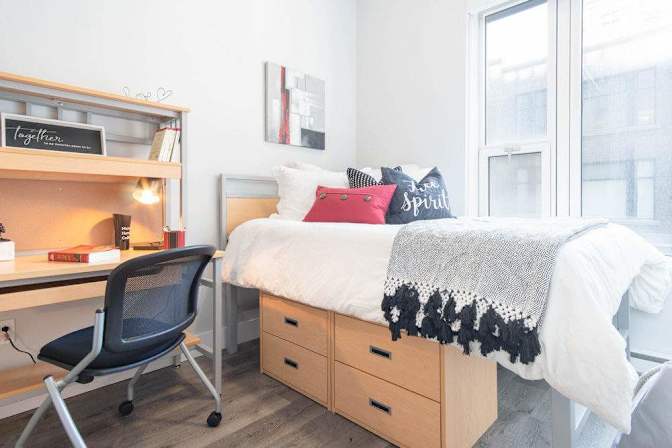 Kimia Esmaili's room