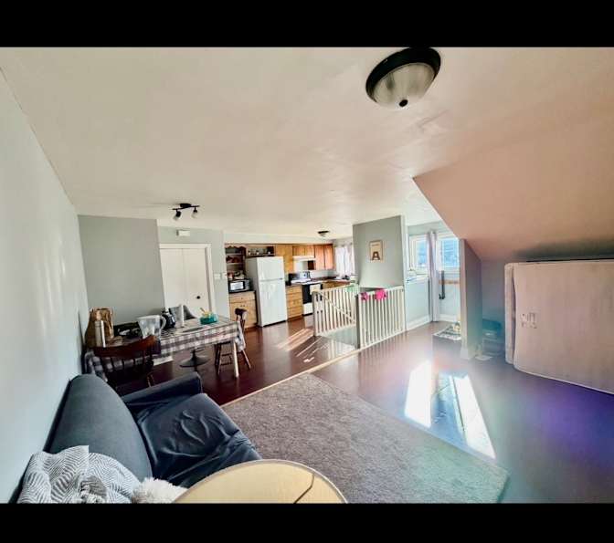 Min Min's room