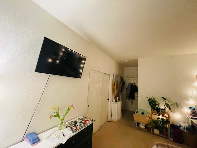 Ali's room