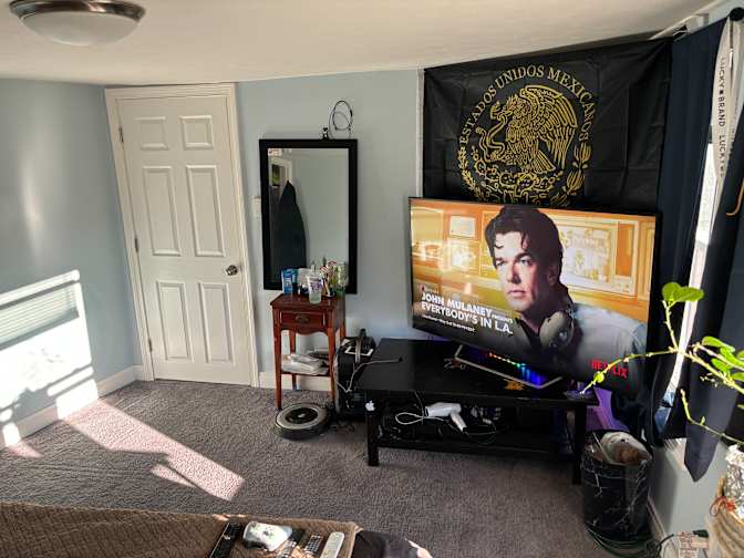 Julian K's room