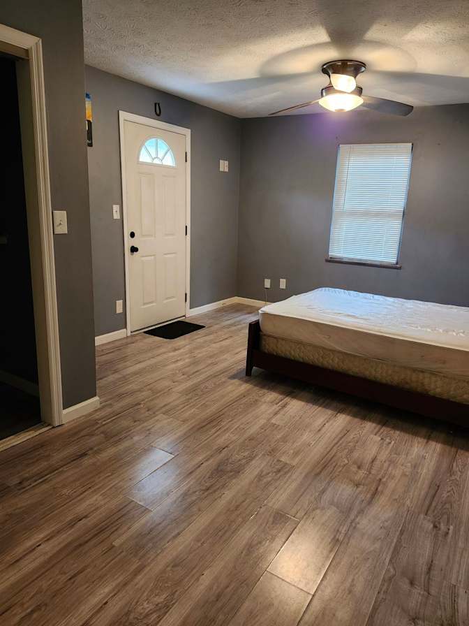 LeMara's room