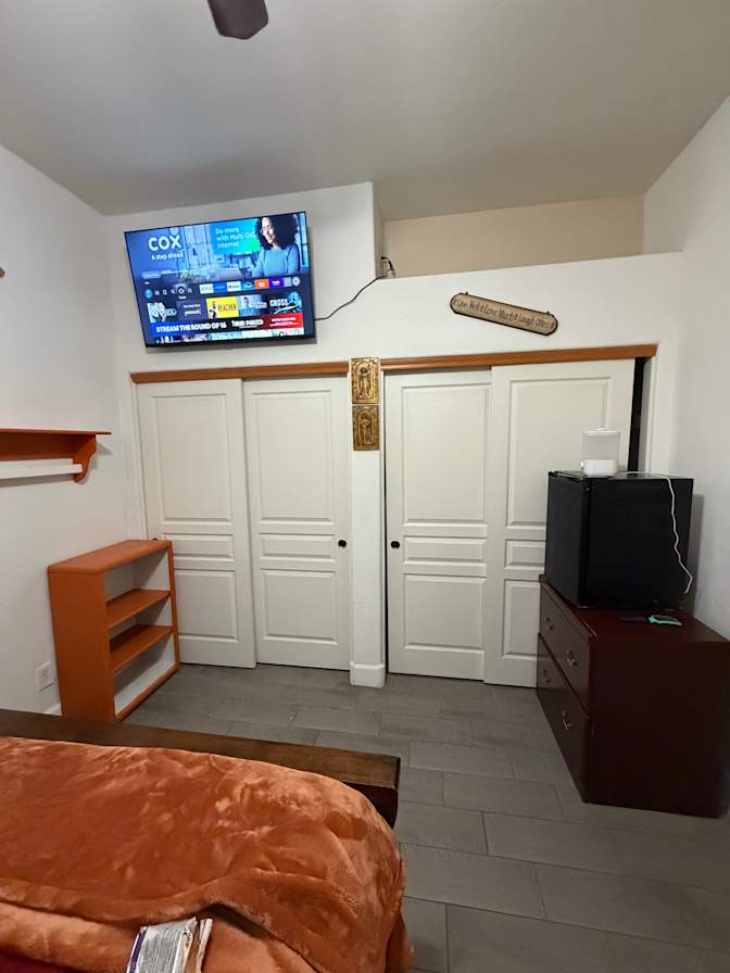 Claude Boone jr's room