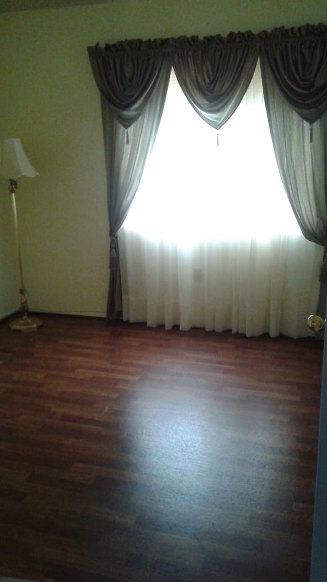 Liz's room