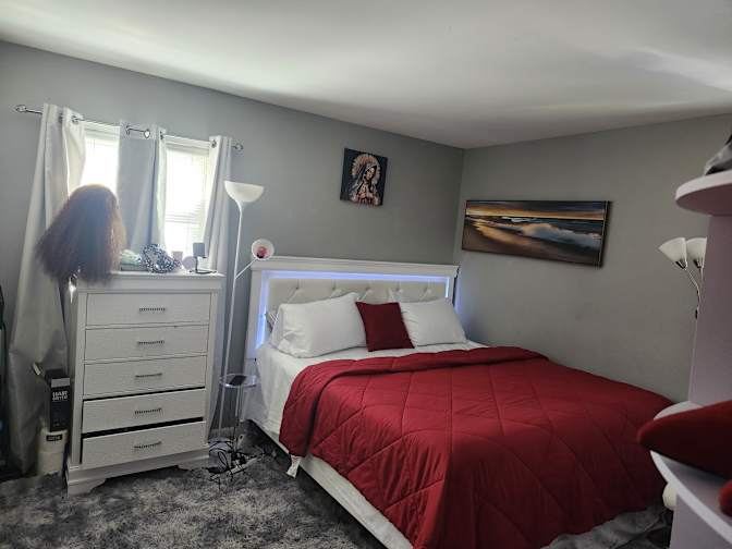 Gbenga's room