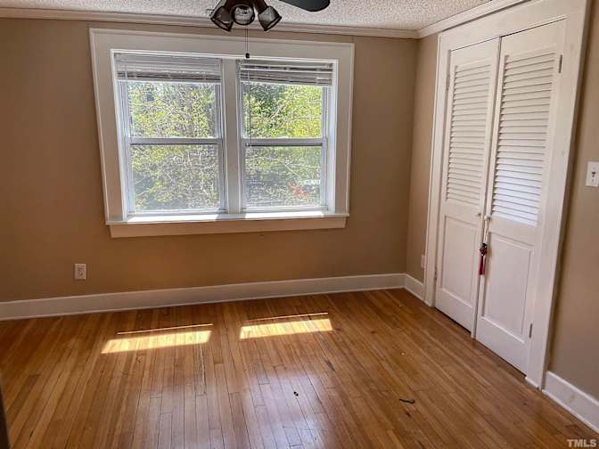 Alcove Rooms's room