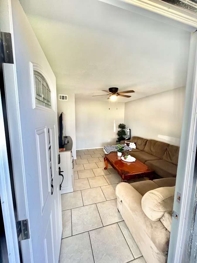 Carlos Hernandez's room