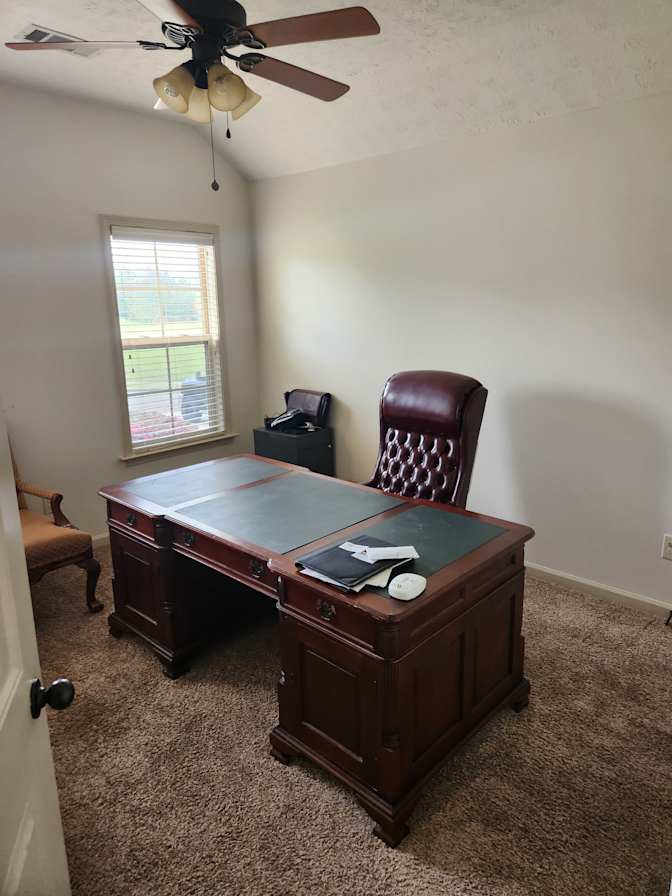 Julian E Ordonez's room