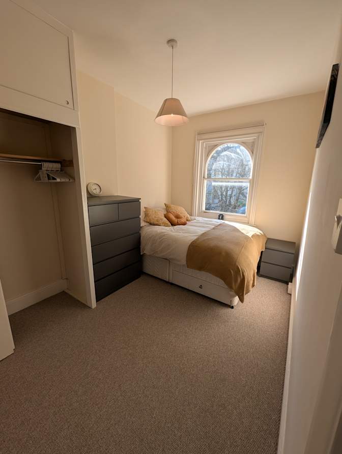 Bez's room