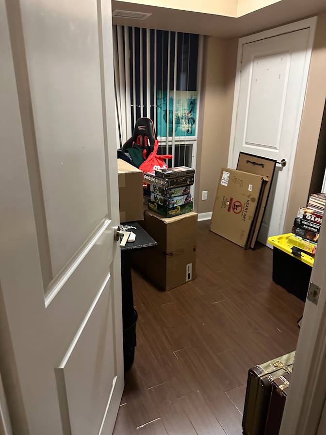 Anh Nguyen's room