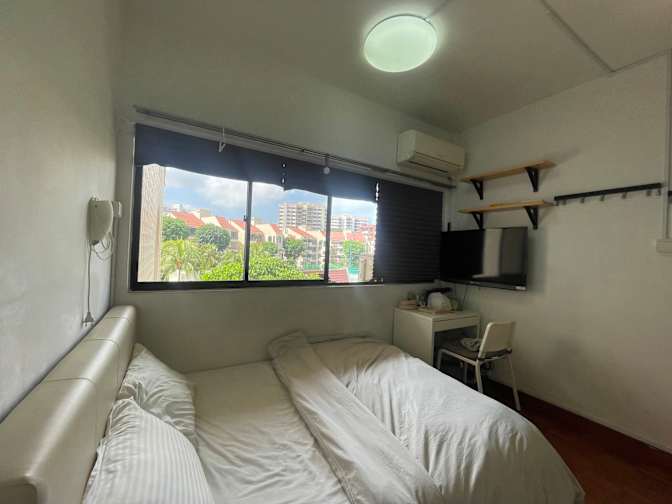 Naomi's room