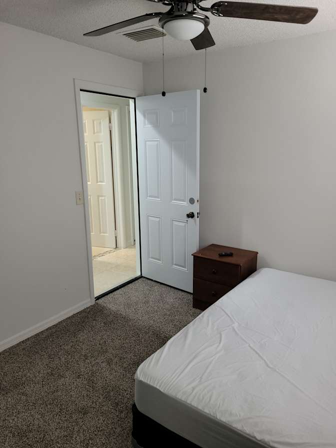 Stefano's room