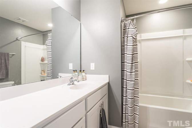 Alcove Rooms's room