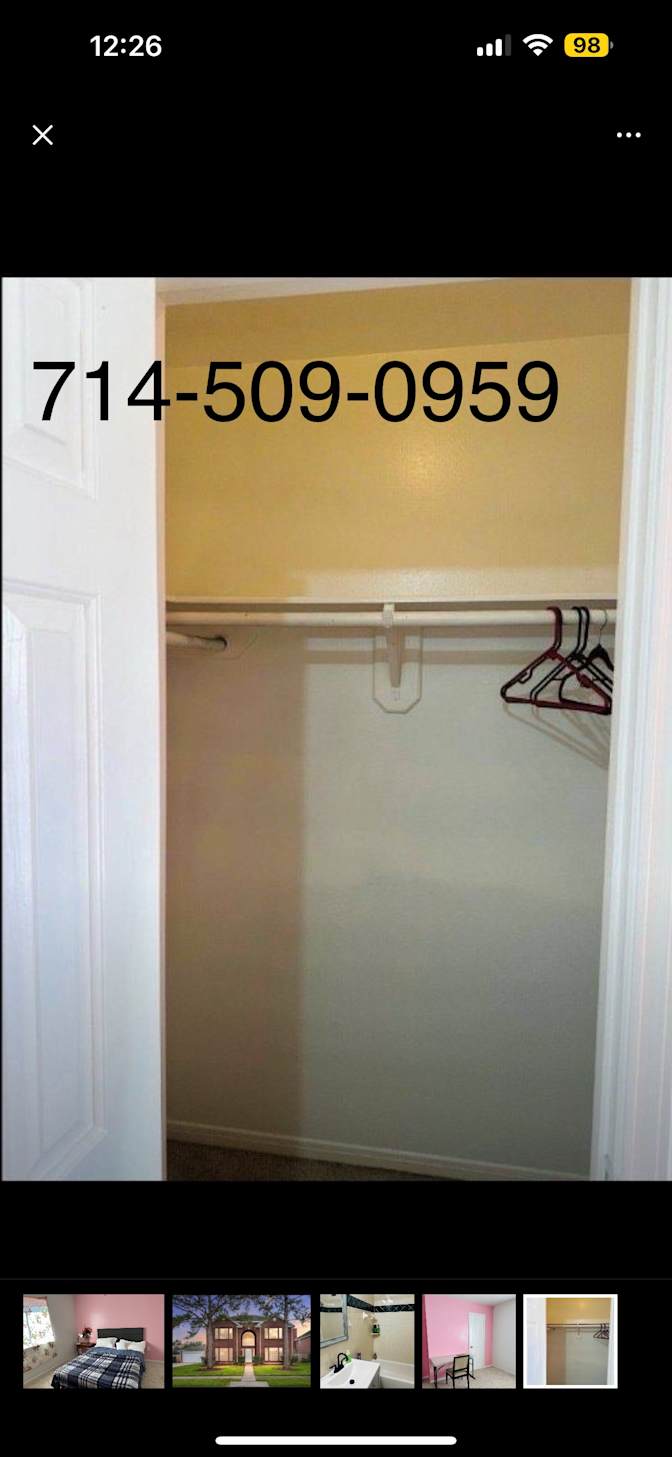 Ali H's room