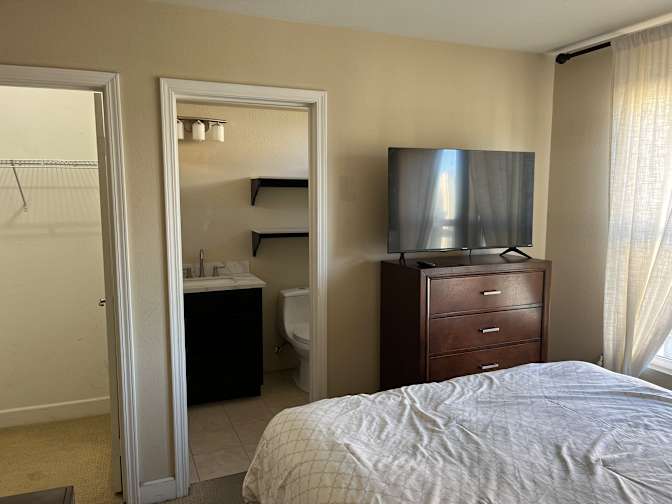 Raul's room