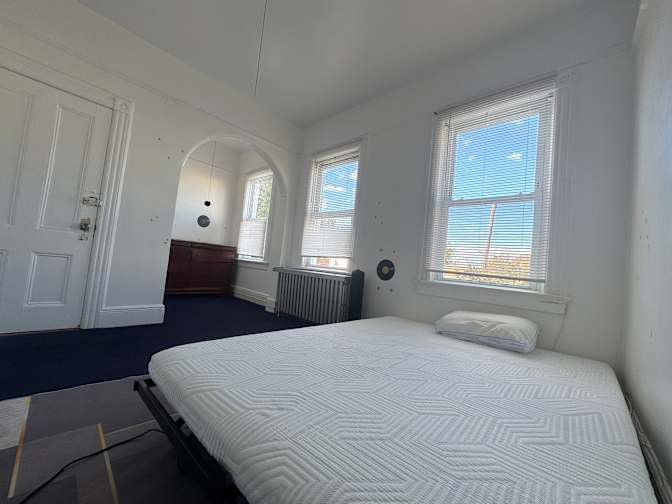 Ali's room