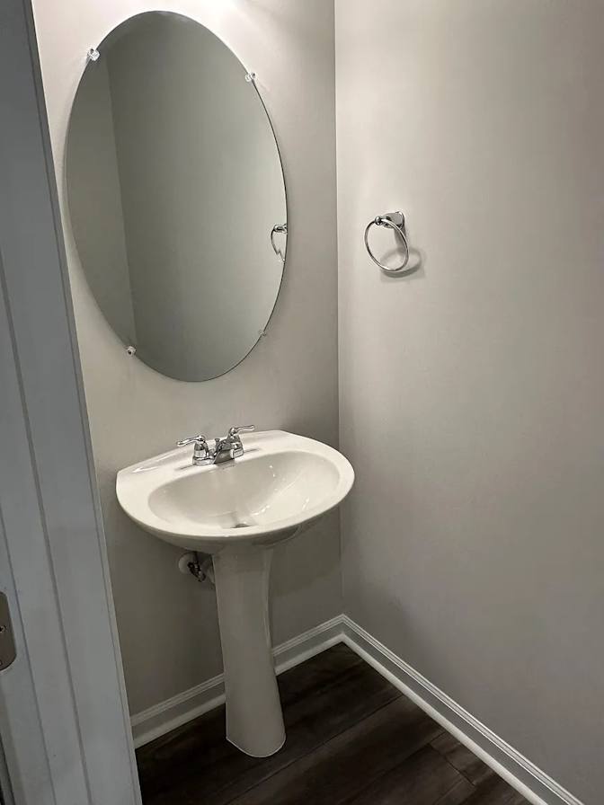 Alcove Rooms's room