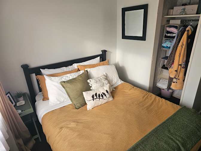 Darren's room