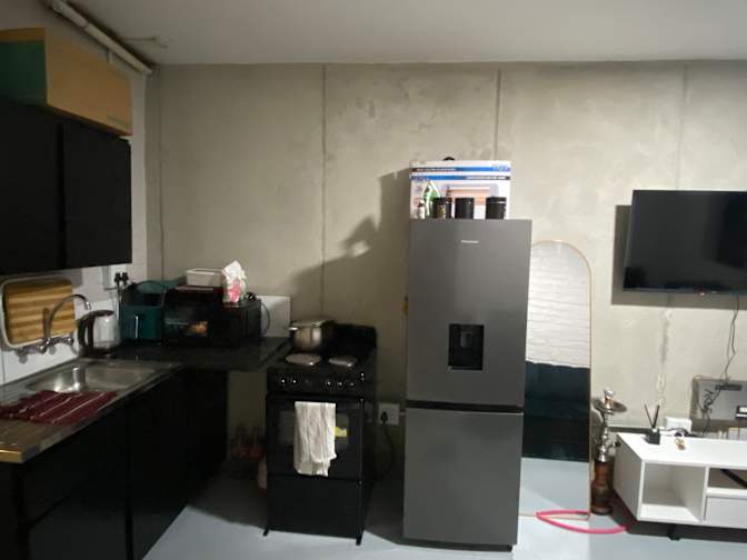 Alude's room