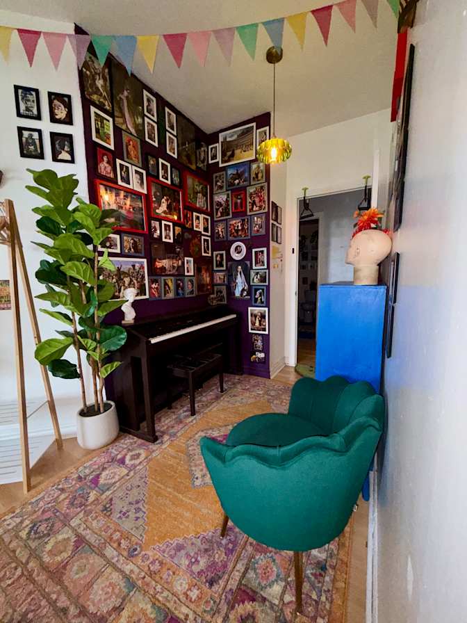 Abir's room