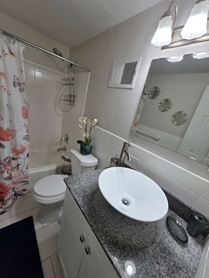CL&C Property Management and Consulting's room