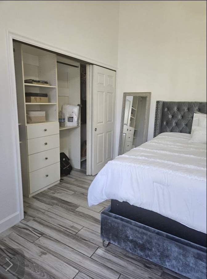 Janet Meyers's room