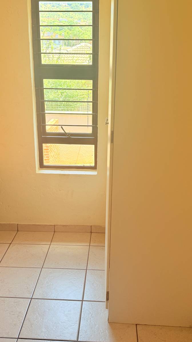 Mayibongwe Paul Ngwenya's room