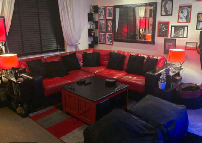 MR ANDREAS TSOURAS's room