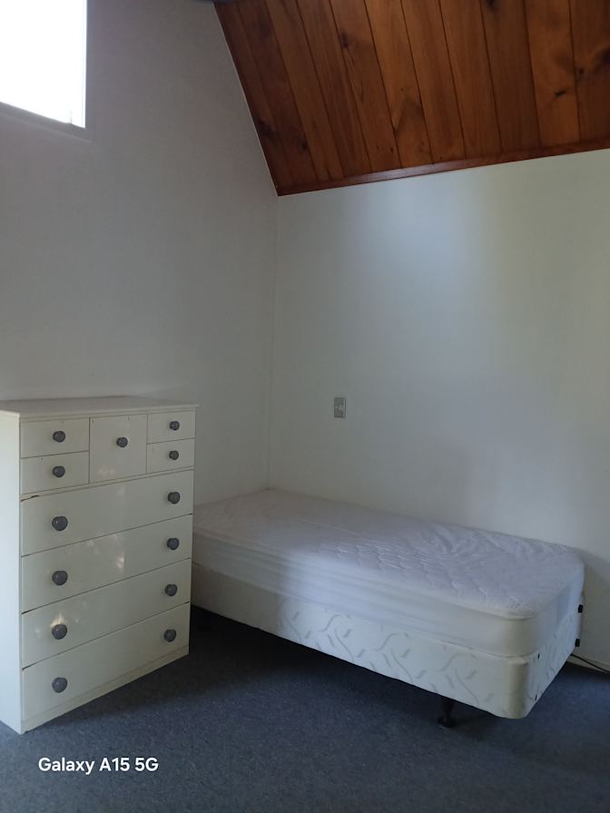 Dei's room