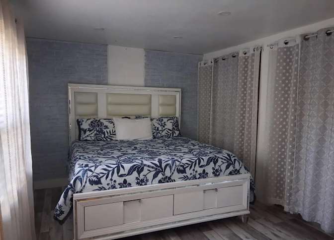 Manuel's room