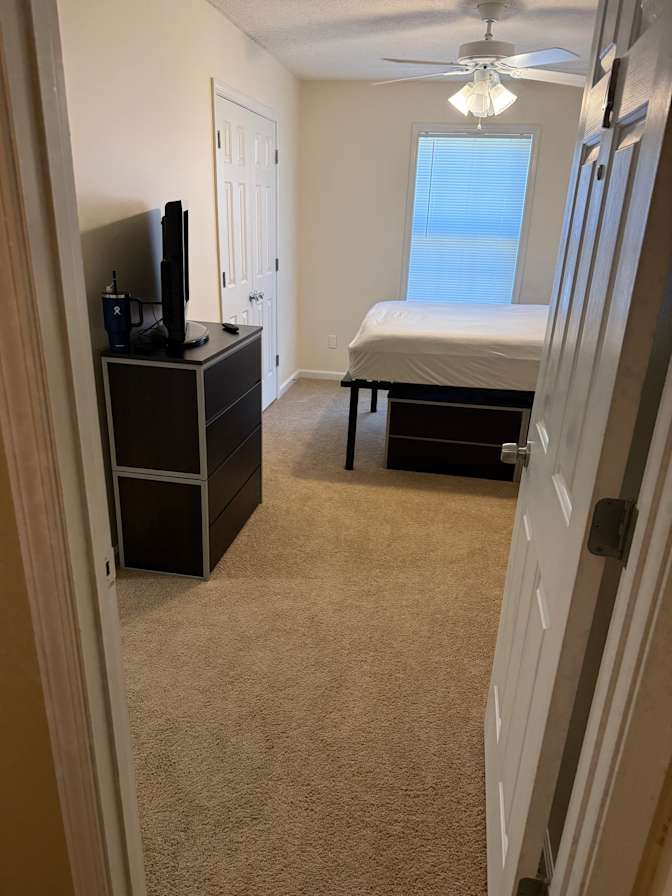 Modern Jalsvc's room